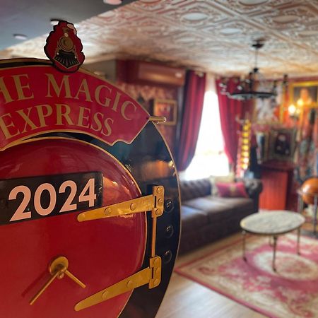 Apartamento Tematico "The Magic" Biescas  Eksteriør billede