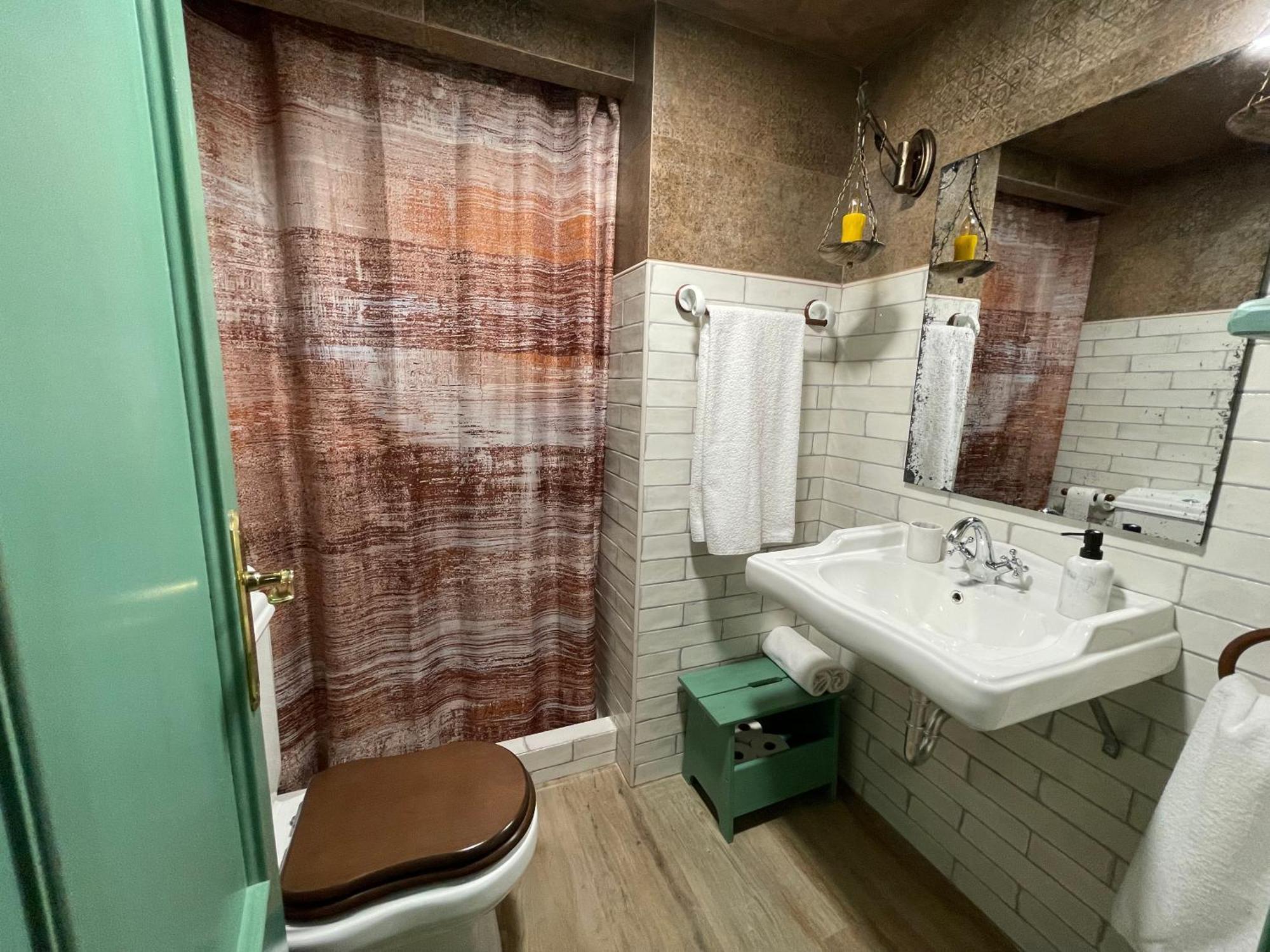 Apartamento Tematico "The Magic" Biescas  Eksteriør billede